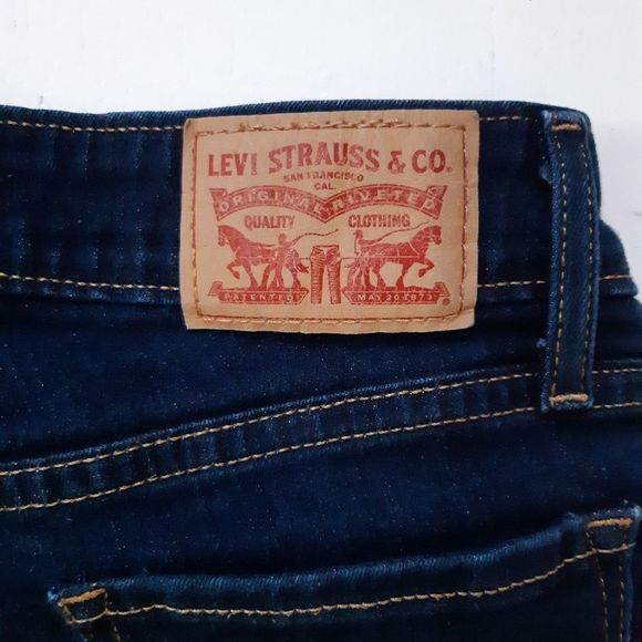 Levis 712 Dark Wash Slim Leg Like New - Picture 6 of 13